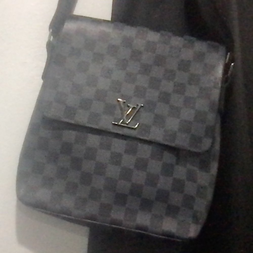 louis vuitton flap bag